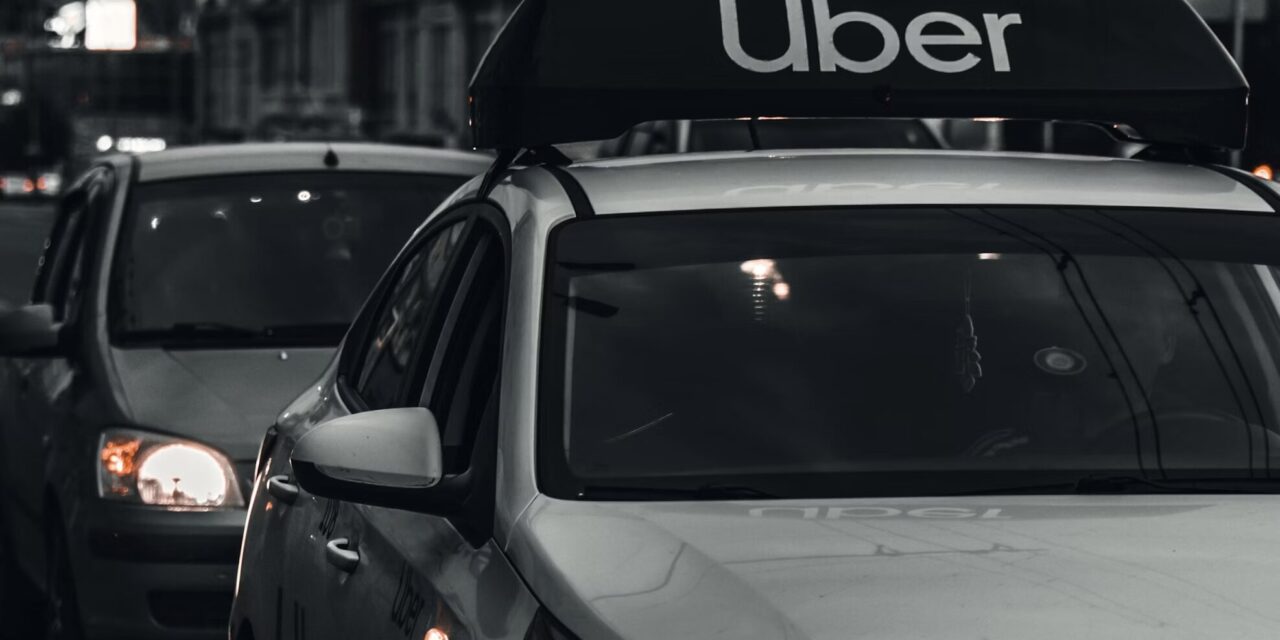 Uber arrives in Veneto. Black, Van, and Taxi services are now available