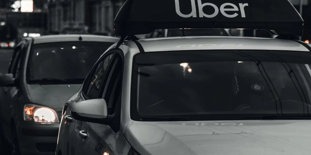 Uber arrives in Veneto. Black, Van, and Taxi services are now available