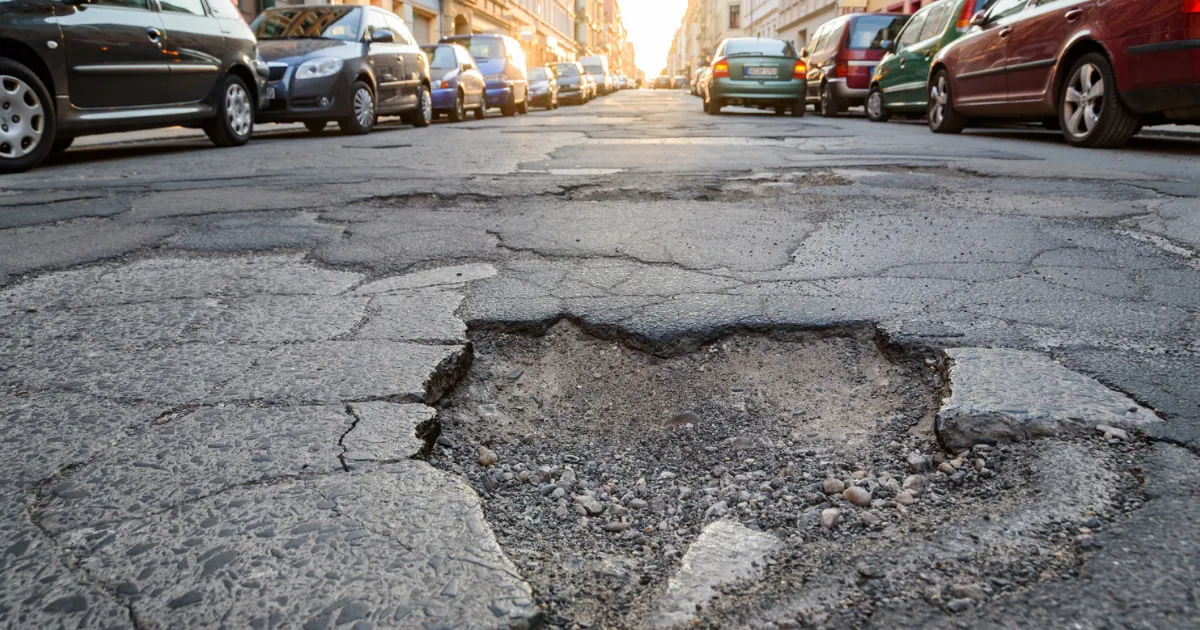 Bad roads in Verona: how and to whom to report anomalies