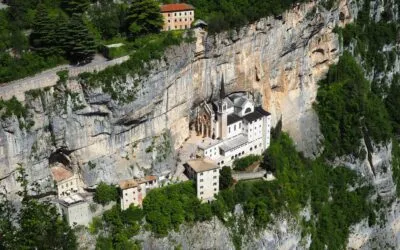 Madonna della Corona, the Sanctuary suspended between heaven and earth